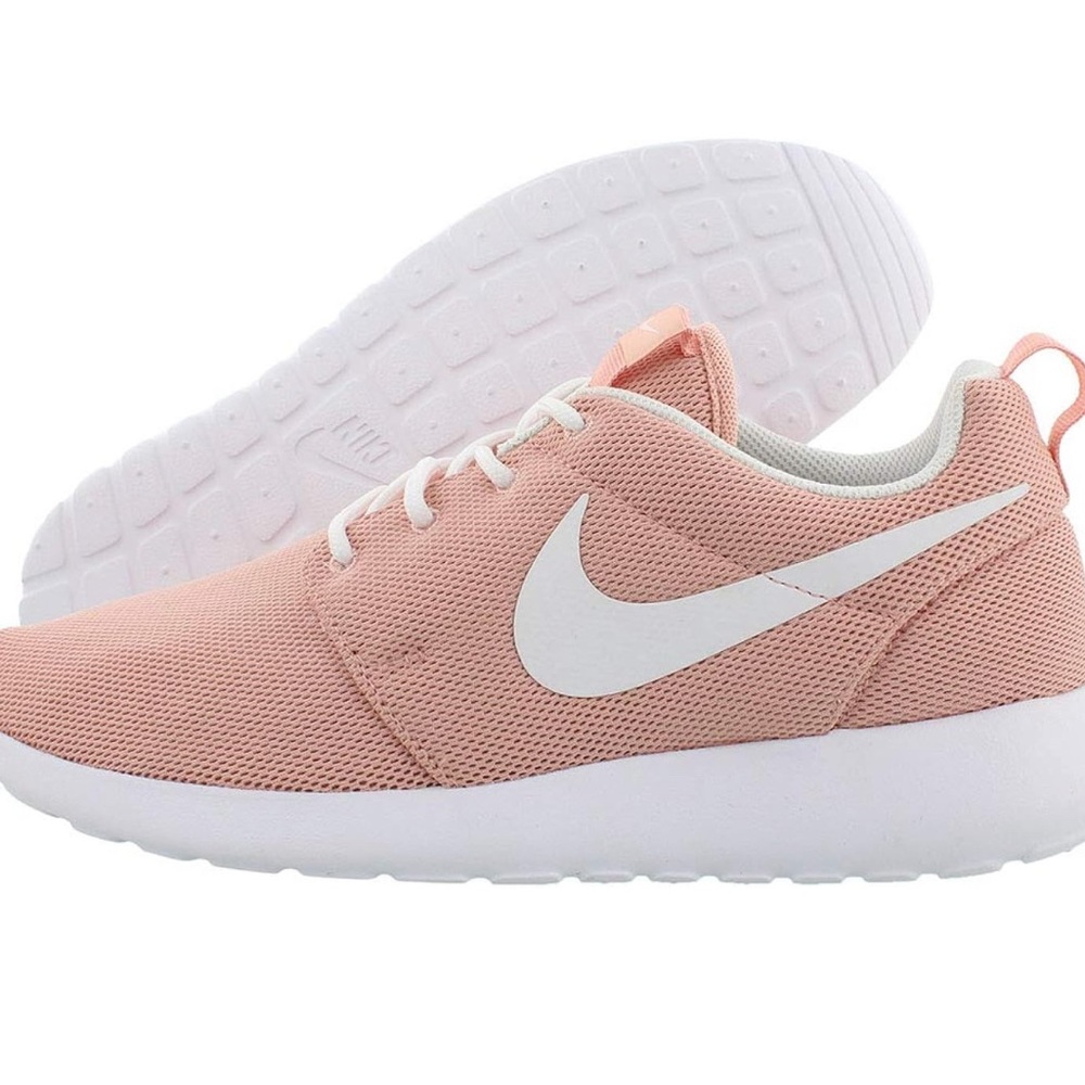 Nike womens Roshe One Running coral pink size 9